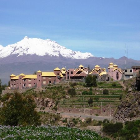 Pozo Del Cielo Hotel Chivay Exterior photo