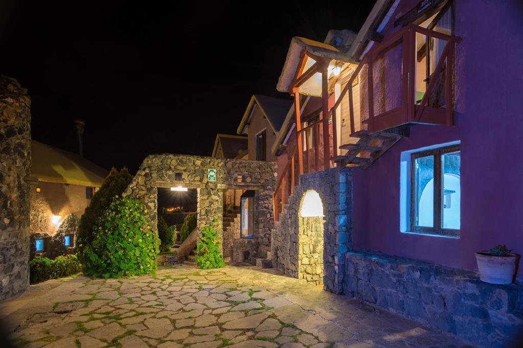 Pozo Del Cielo Hotel Chivay Exterior photo