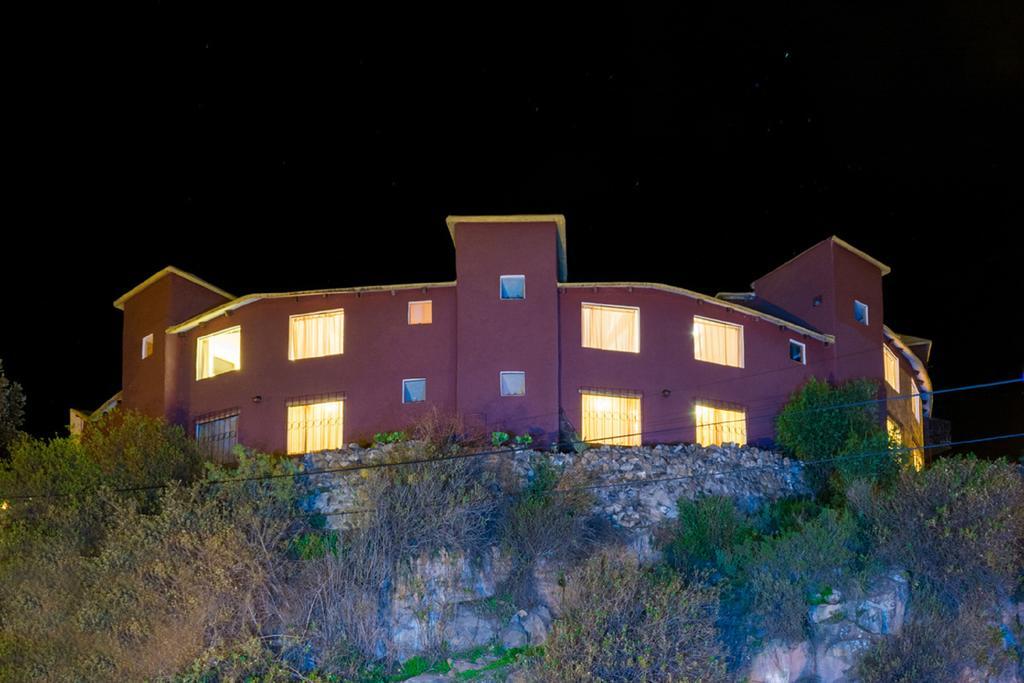 Pozo Del Cielo Hotel Chivay Exterior photo