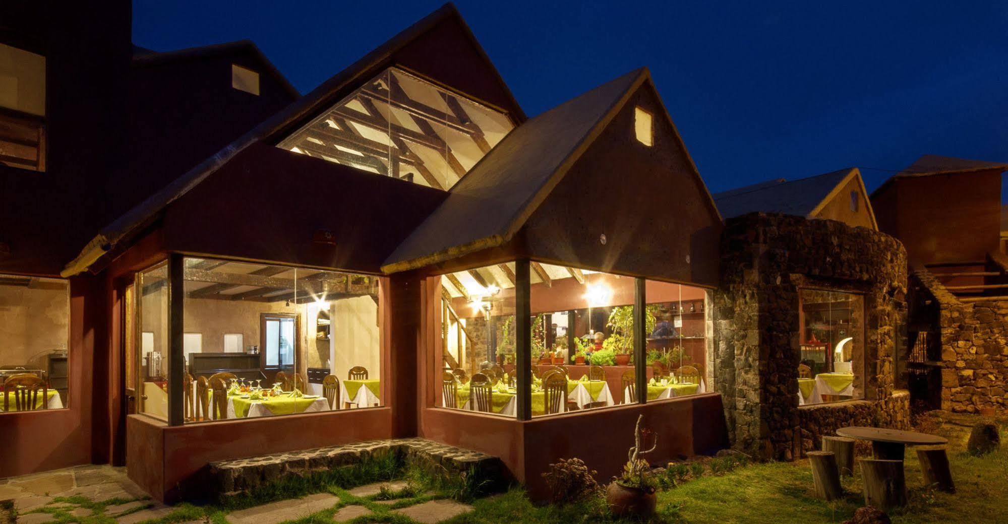 Pozo Del Cielo Hotel Chivay Exterior photo